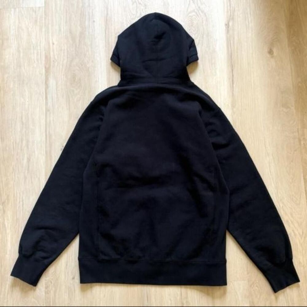 Supreme Men's Black Hoodie - Picture 2 of 8